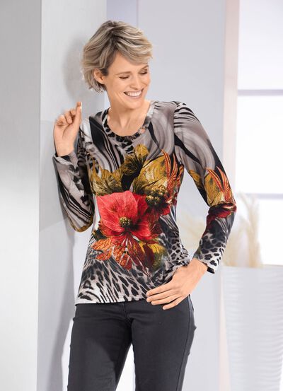 Shirt mit Zierring am Halsausschnitt 