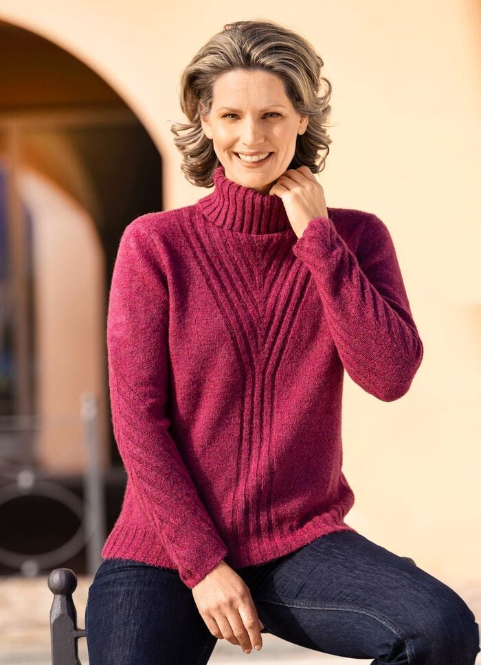 Pullover in sehr kuschliger Flauschqualität BEERE