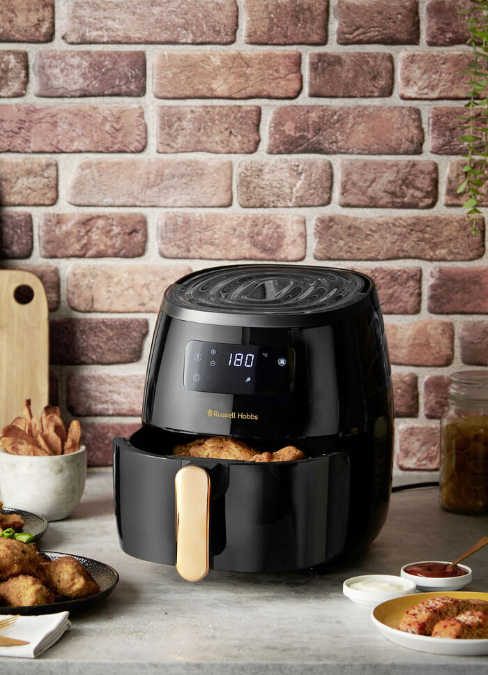 Hei&szlig;luftfritteuse mit Tragegriff 