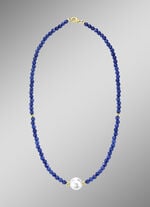 Halskette mit Perlenschimmer und Edelsteinglanz 