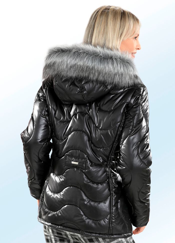 Jacke mit Wellenstepp 