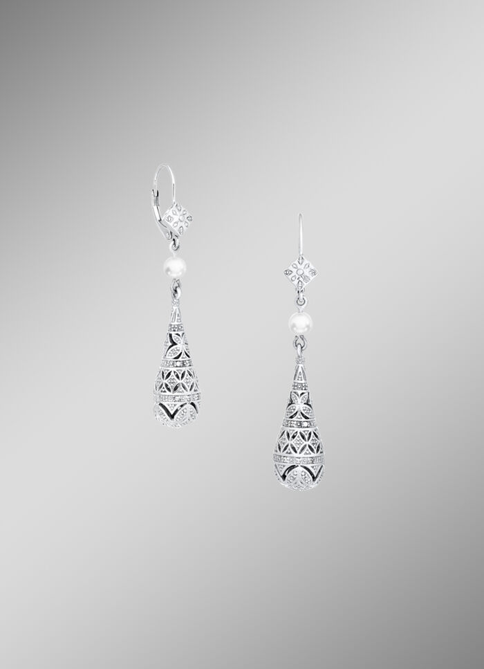 Ohranhänger in Tropfenform mit Süßwasser-Zuchtperlen 