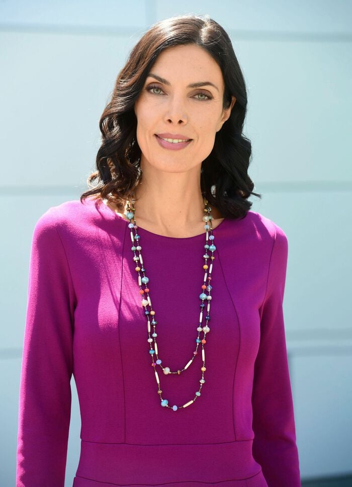 Kleid mit aufspringenden Kellerfalten BEERE