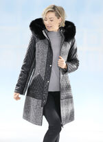 Kurzmantel im angesagten Materialmix 