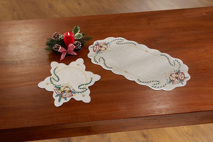 Tisch- und Raumdekoration mit echter Plauener Stickerei 