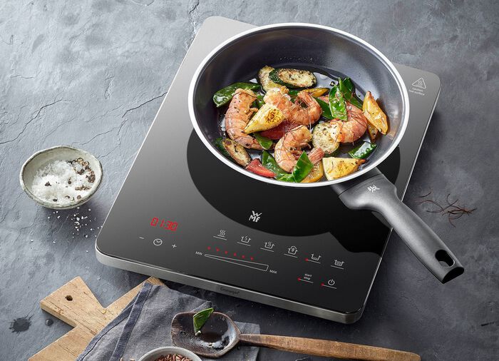 WMF Induktionskochplatte zum sicheren und energiesparenden Kochen SCHWARZ