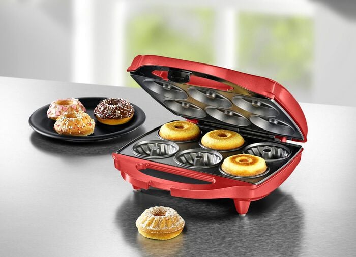 Guglhupf-Bäcker: Waffeleisen für köstliche kleine Kuchen ROT