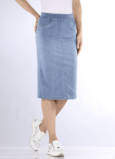 Rock in gerader Schnittführung 