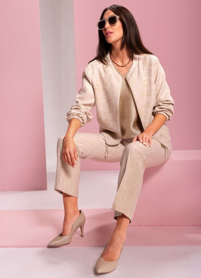 Hose mit innenliegendem Gummibund 