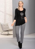 H&uuml;bsches Shirt mit aufwendiger Applikation 