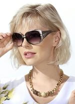 Halskette aus Schmucksteine 