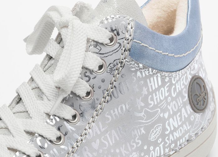Rieker Schn&uuml;r-Bootie aus originell bedrucktem Synthetikmaterial SILBERGRAU-BLEU