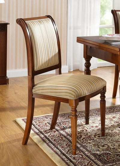 Esszimmerm&ouml;bel mit Federkern und Schaumstoffpolsterung 