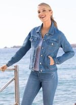 Jeansjacke mit extravaganter Strasszier 