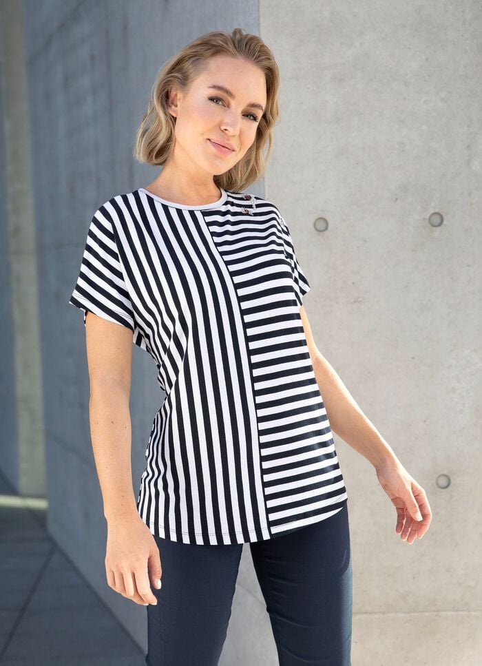 Pfiffiges Shirt mit Streifen-Dessin 