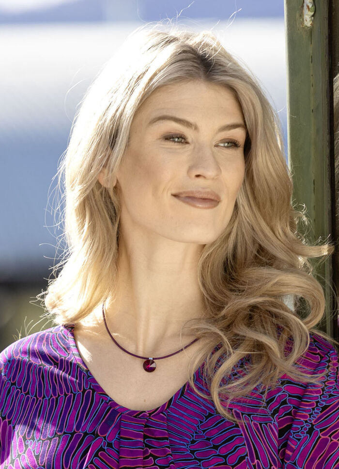 Halskette mit Kristallstein  