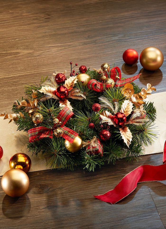 Aufwendig gestalteter Tischkranz 