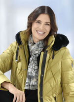 Schal mit Fantasie- und Raubtierfell-Dessin 