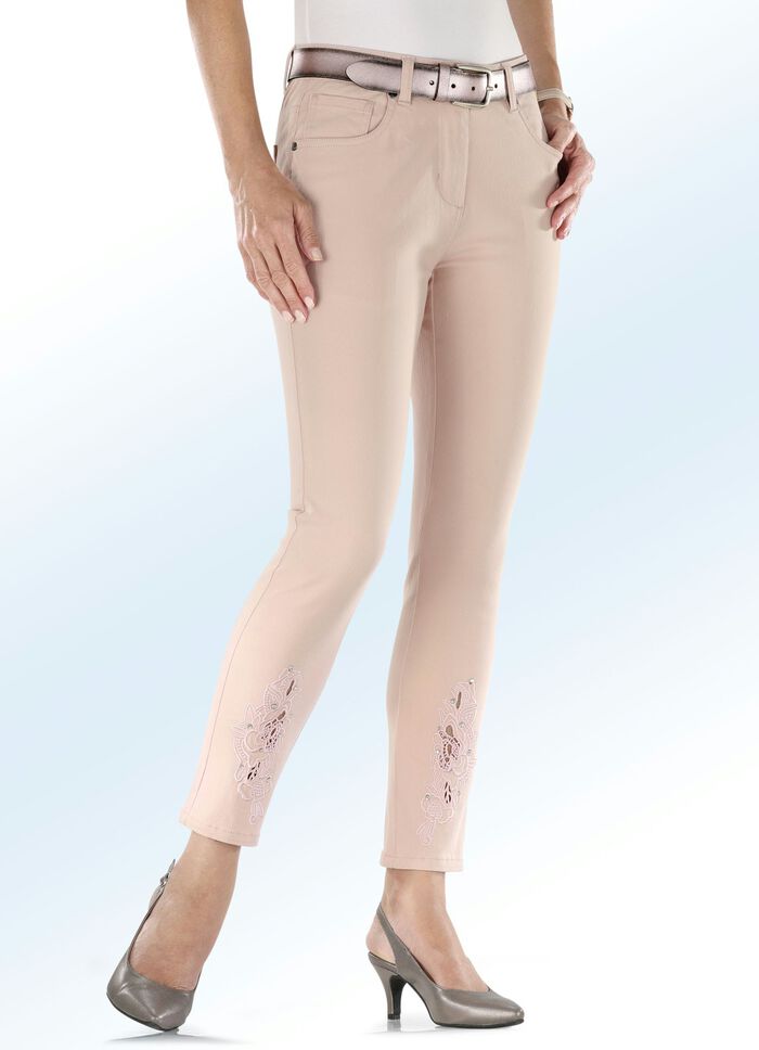 Hose mit Lochstickereien und Strasssteinen ROSENHOLZ