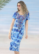 Laurina Kleid mit farbbrillantem Druckdessin. Schmucksteinchen und kurzen &Auml;rmeln 