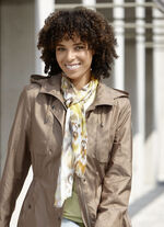 Schal mit Fantasiedessin 