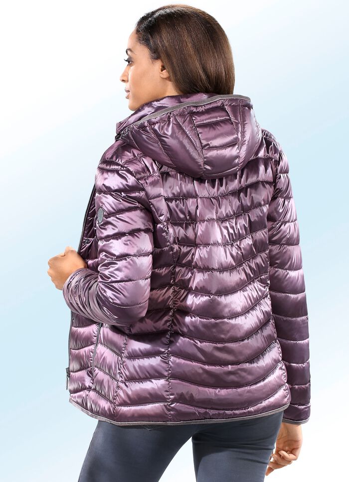Funktionsjacke mit abnehmbarer Kapuze 