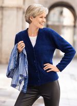 Strickjacke in flauschiger Boucléqualität 