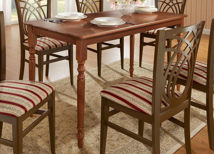 Esstische mit gedrechselten Beinen NUSSBAUM