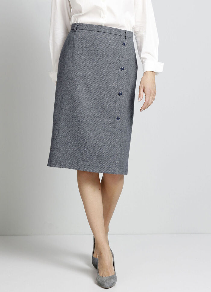 Rock in gerader Schnittführung 