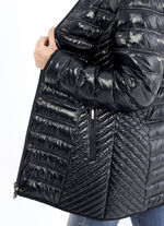 Jacke mit verschiedenen Steppvariationen 