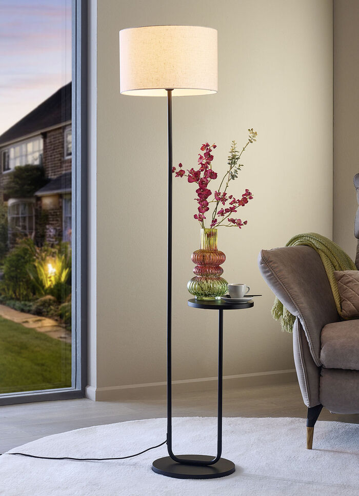 Stylishe Stehleuchte mit integriertem Tisch 