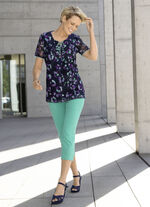 Shirt mit unterlegtem Spitzenbesatz 