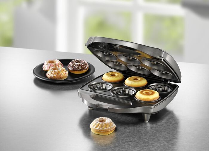 Guglhupf-Bäcker: Waffeleisen für köstliche kleine Kuchen SCHWARZ