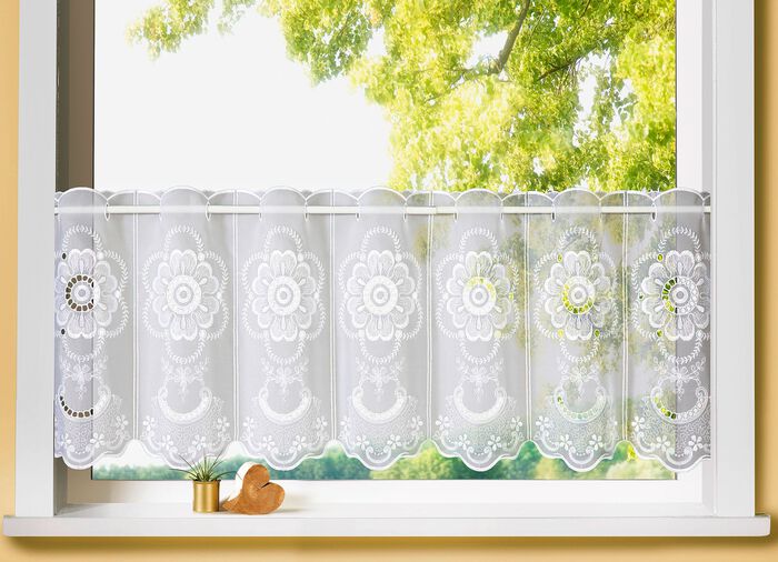 Kurzstore mit Plauener Stickerei 