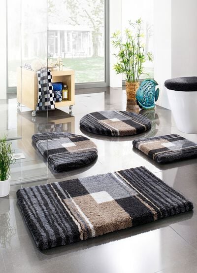 Badgarnitur mit rutschhemmender R&uuml;ckseite 