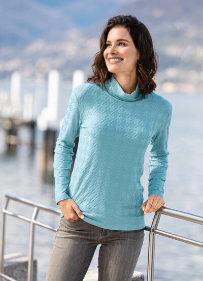 Shirt in leicht schimmernder Qualität 