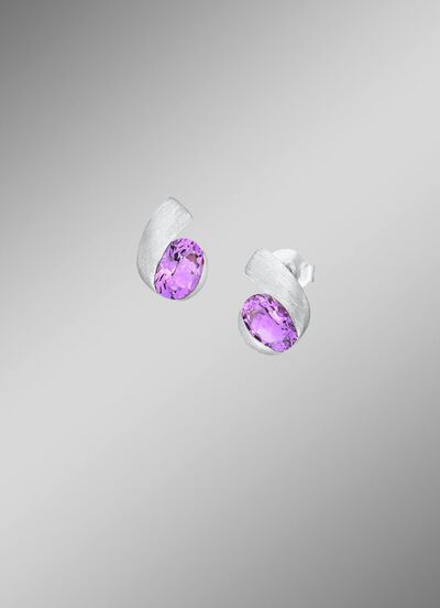 Moderne Ohrstecker mit echt Amethyst 