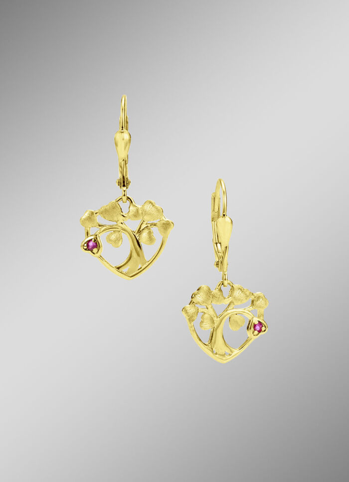 Vergoldete Ohrringe mit Rubin 