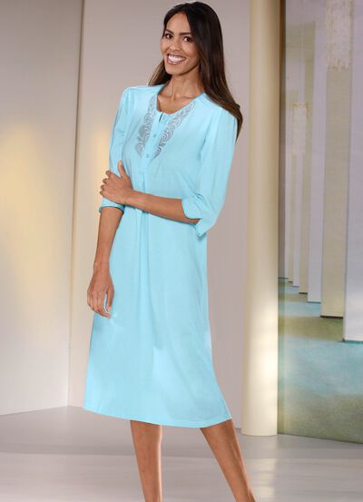 Nachthemd, wadenlang mit T&uuml;llstickereispitze 