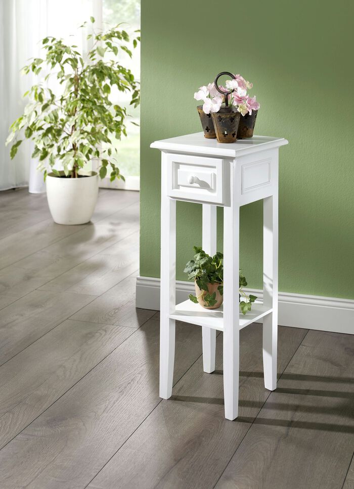 M&ouml;belserie im Landhausstil 