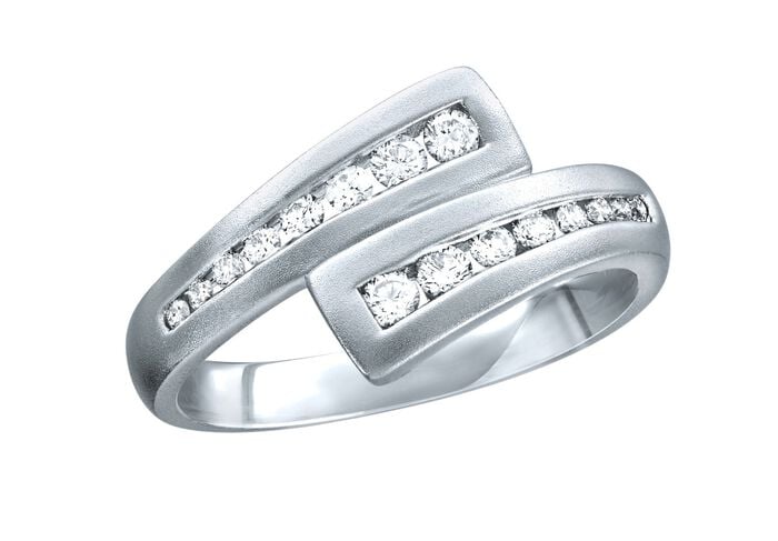 Platin Damenring mit lupenreinen Brillanten 