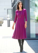 Kleid mit aufspringenden Kellerfalten 