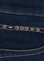 Jeans mit dezenter Strasszier 