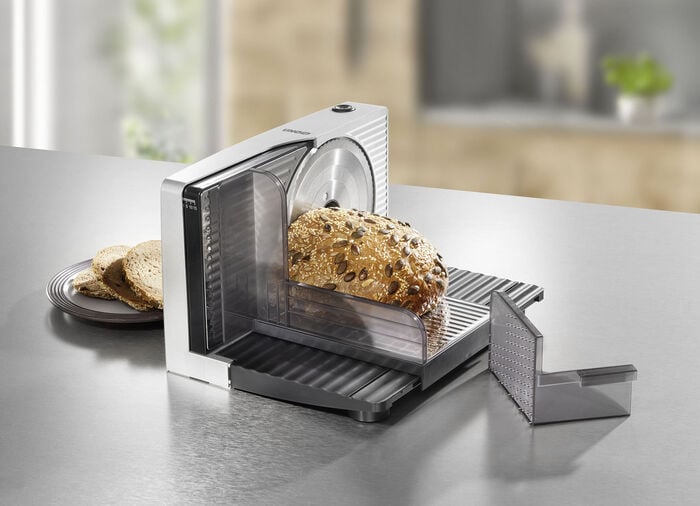 Allesschneider mit Edelstahl-Schneidscheibe SILBER