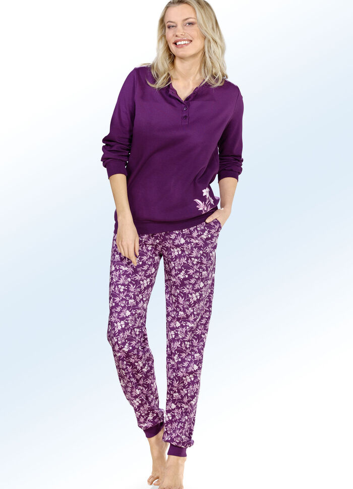 Schlafanzug mit B&uuml;ndchen und Taschen 