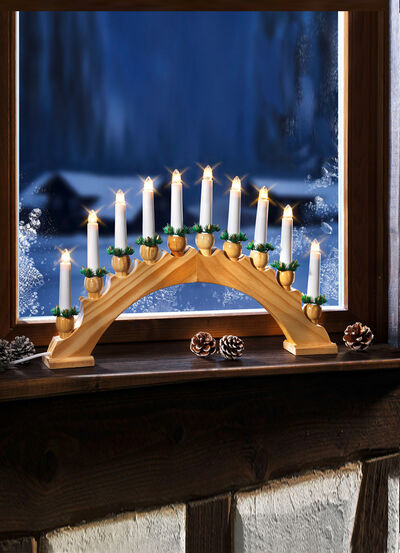 10-flammiger Leuchter aus Holz 
