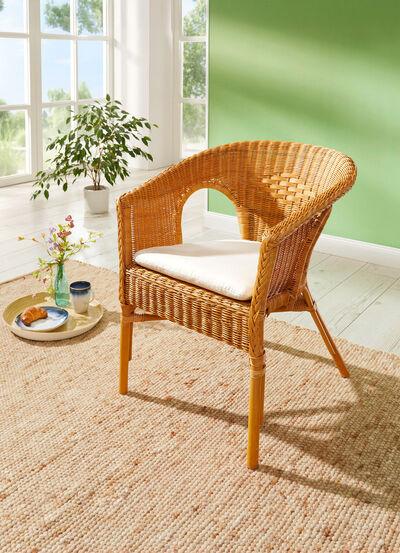 Formschöner Rattansessel aus Peddigrohrgeflecht 