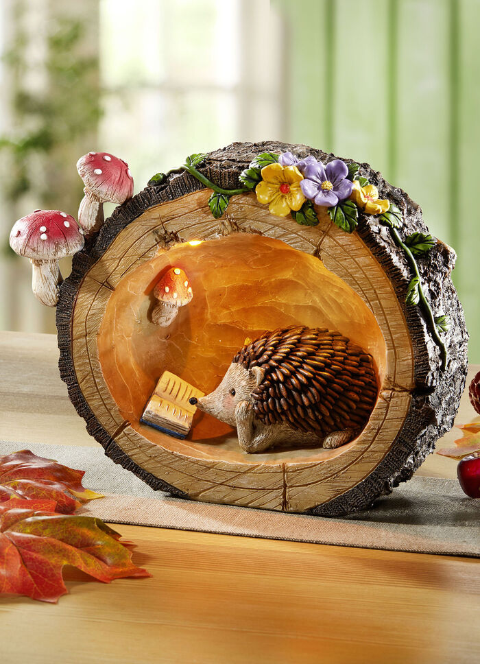 Herbstliche Igel-Szene mit LED-Beleuchtung 