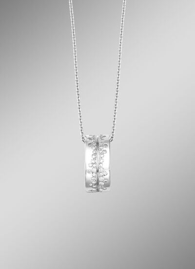 Klassischer Anhänger mit synth. Zirkonia 