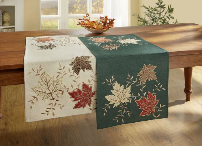 Herbstliche Tisch- und Raumdekoration mit aufwendigen Applikationen 